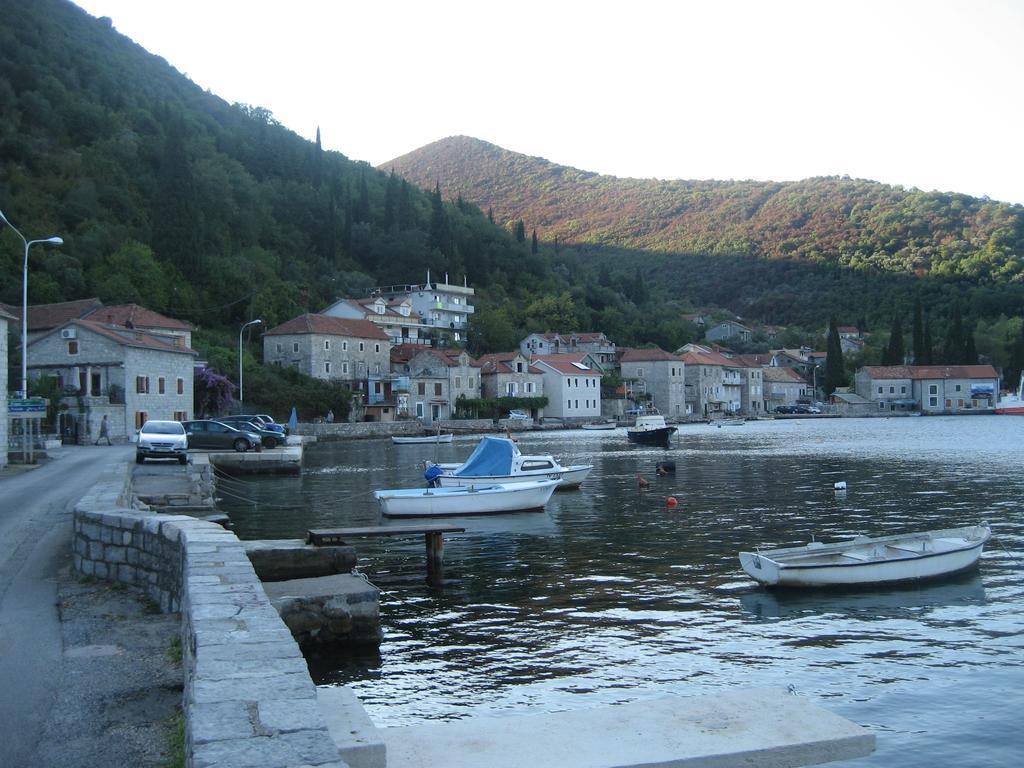 Apartment Aleksandar Tivat Luaran gambar