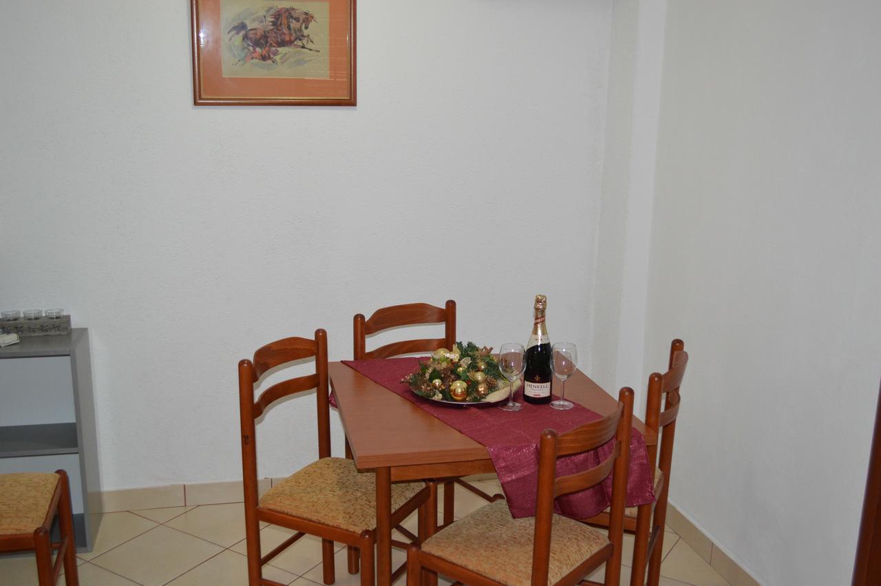 Apartment Aleksandar Tivat Luaran gambar